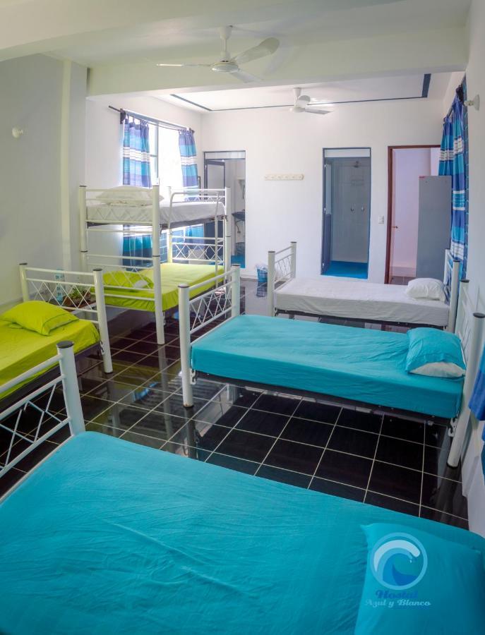 Hostal Azul Y Blanco Санта Крус Уатулко Екстериор снимка